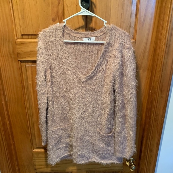 Jack by BB Dakota V-neck Eyelash Fuzzy Sweater in Mauve Small - Picture 2 of 6